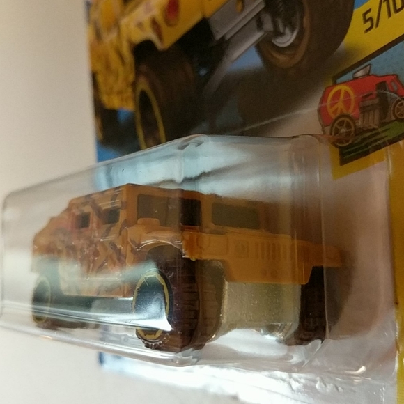 Hot Wheels Humvee - Picture 8 of 8